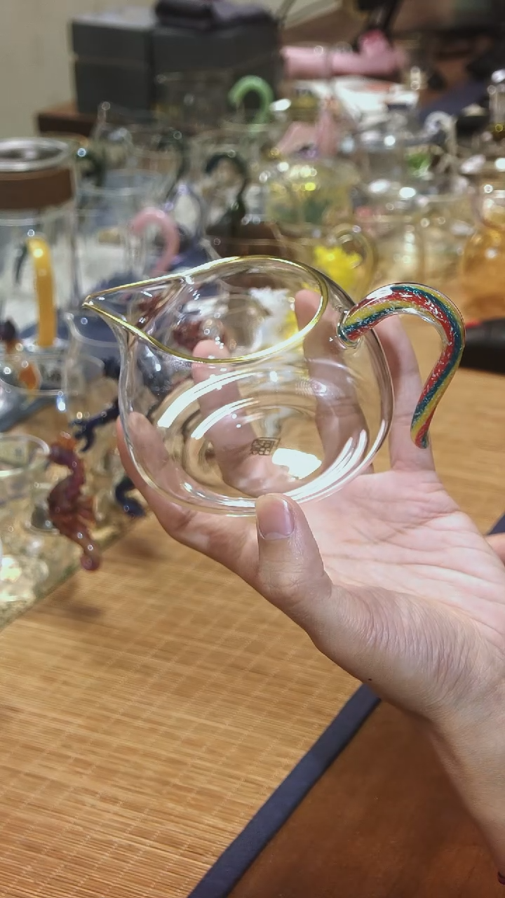 【闪购商品】彩虹描金聚宝公杯晶焱金标