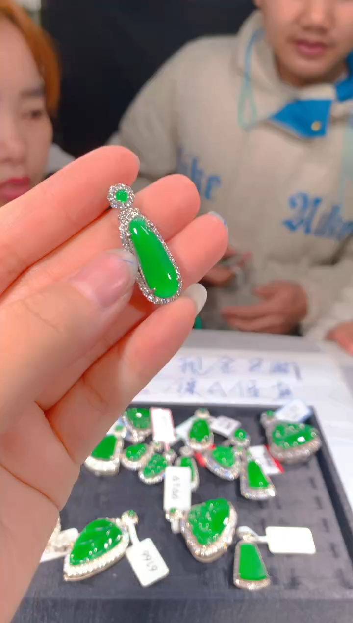 【闪购商品】定制翡翠未镶嵌103多样性发货（发其一）