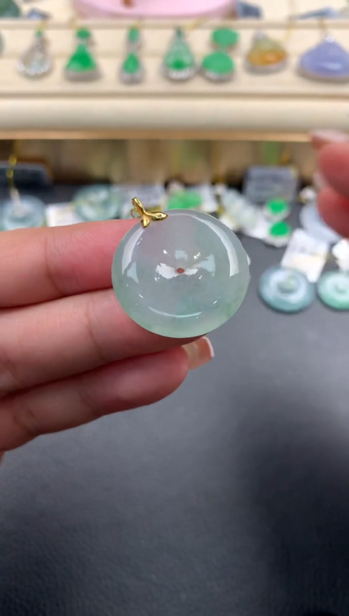 【闪购商品】翡翠颈饰18K金镶嵌D641.....