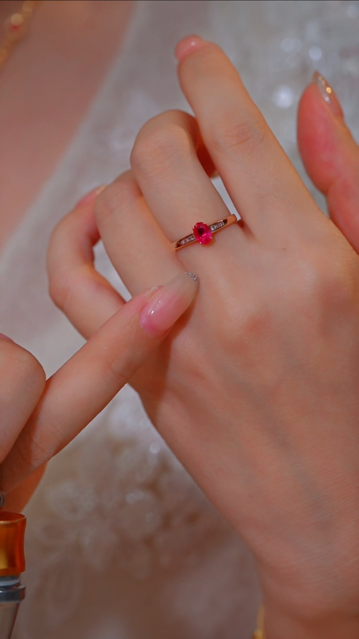 【闪购商品】红宝石戒指18K金镶嵌多样性发@@U7170