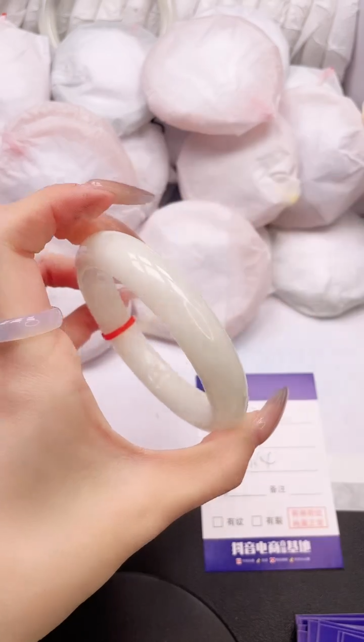 【闪购商品】和田玉手镯未镶嵌15K332-61