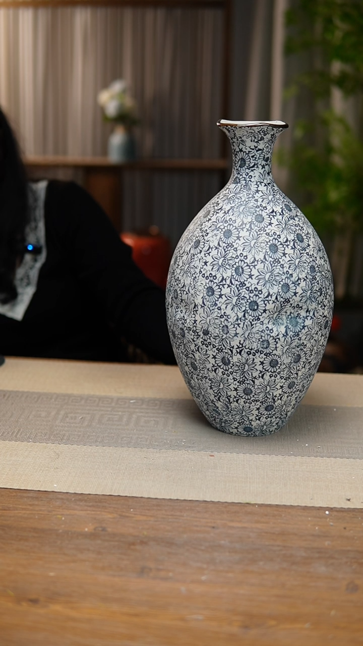 【闪购商品】陶瓷花器青花瓷向日葵保龄球瓶