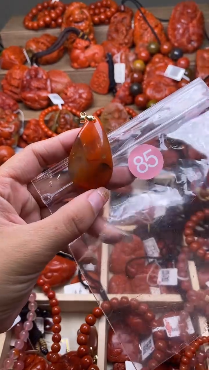 【闪购商品】南红玛瑙珠宝奇石未镶嵌85