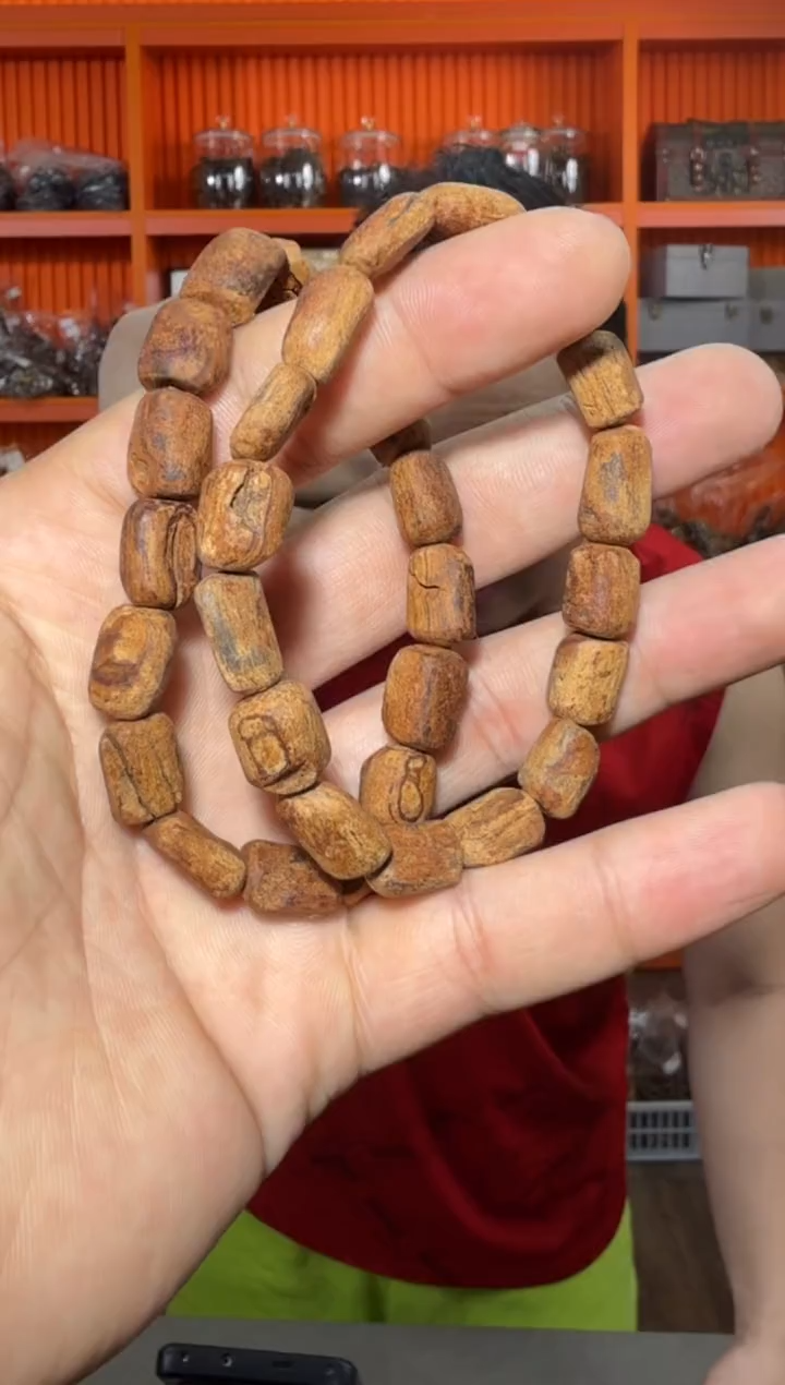 手串沉香43号斯里兰卡6g多样性发一