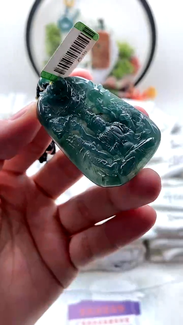 颈饰未镶嵌翡翠千手观音