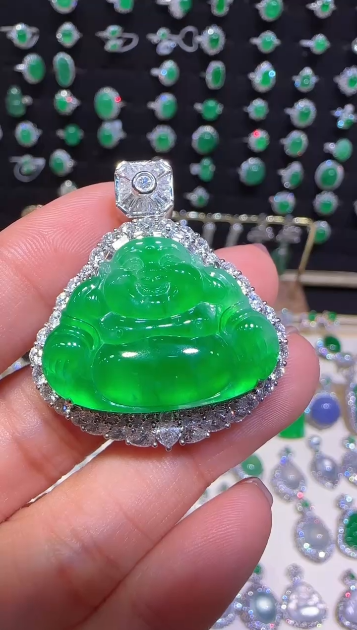 【闪购商品】翡翠颈饰18K金镶嵌佛