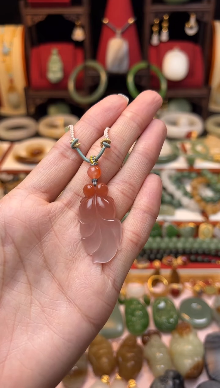 【闪购商品】南红玛瑙挂件未镶嵌放漏