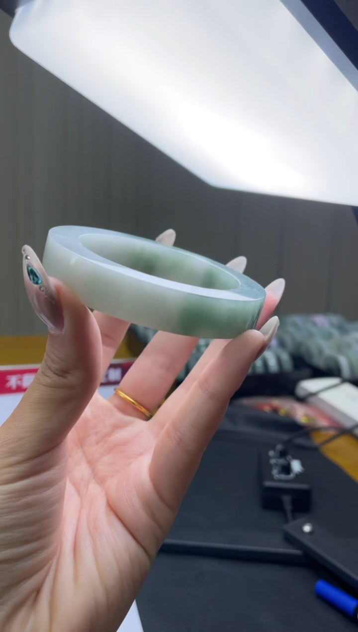 【闪购商品】定制翡翠手镯未镶嵌DDH83232