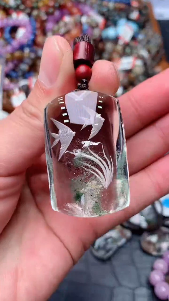 【闪购商品】水晶吊坠(赠链)未镶嵌天然176