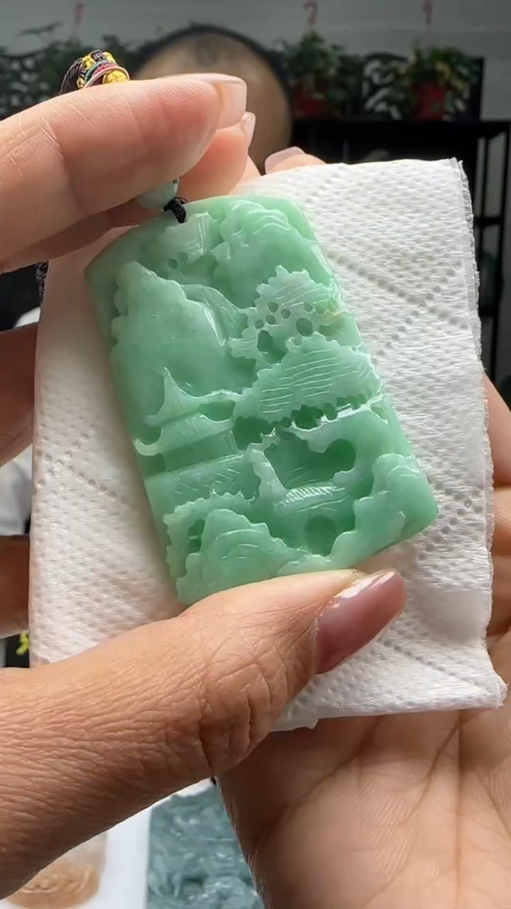 【闪购商品】翡翠颈饰未镶嵌天然翡翠A货吊坠