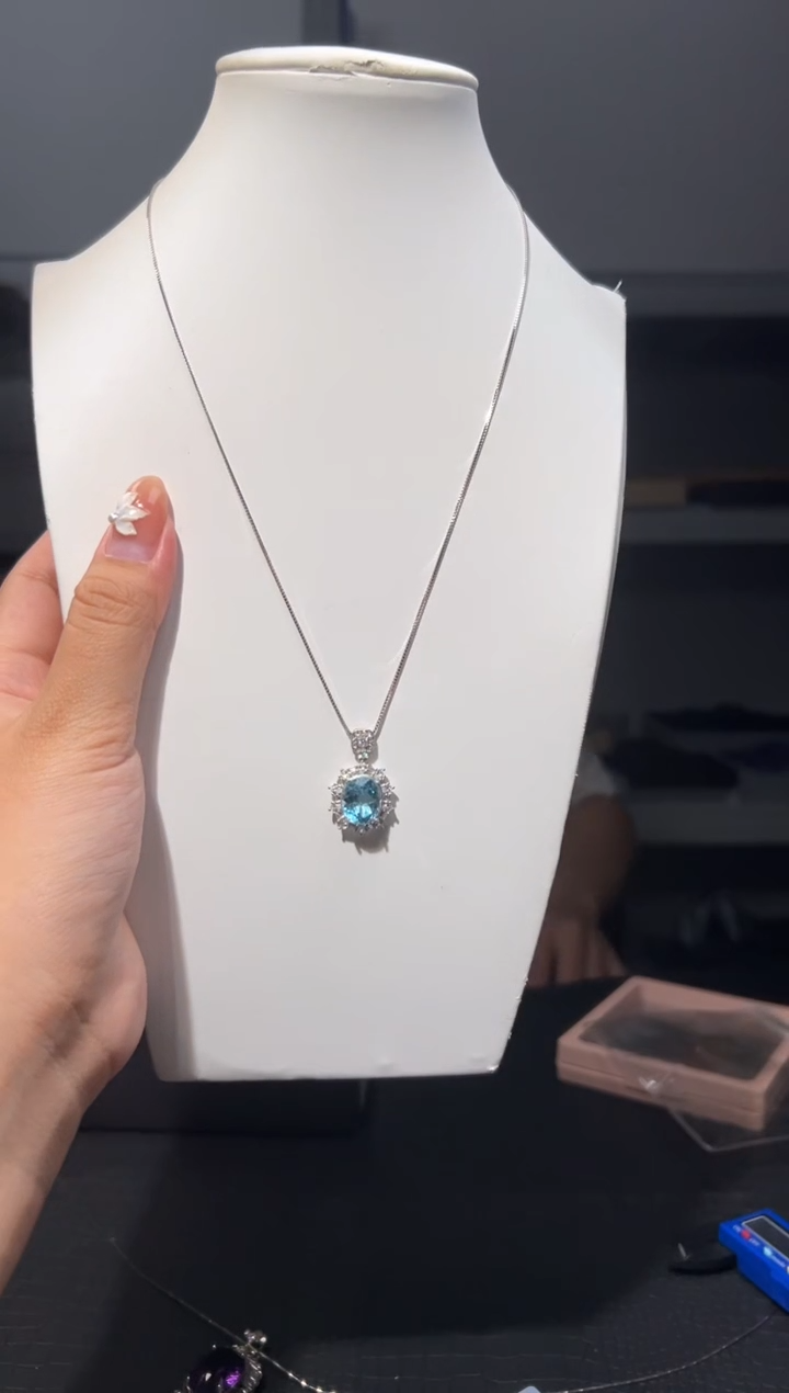 吊坠(赠链)银S925镶嵌托帕石瑞士蓝蓝托帕石吊坠