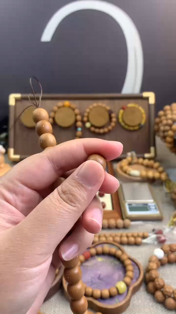 手串猴头核桃知**了满天星素串