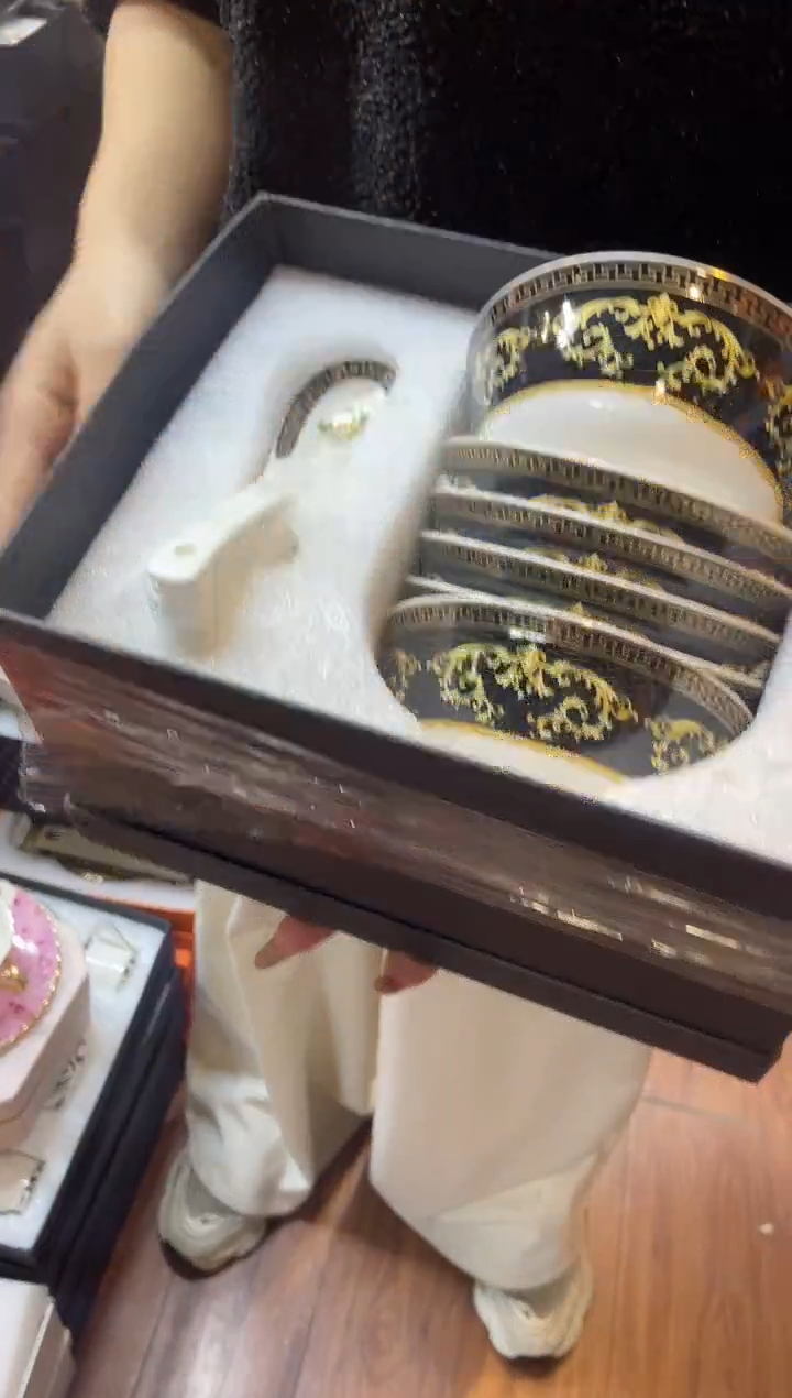 杯鸿辉家品牌瓷器，京东包邮！