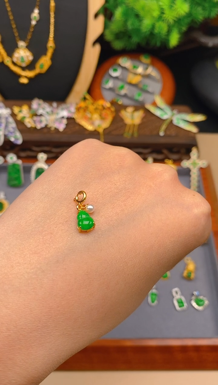 【闪购商品】翡翠吊坠(不含链)银S925镶嵌葫芦万能扣