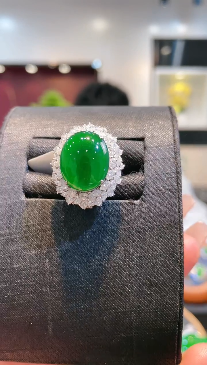 【闪购商品】翡翠颈饰18K金镶嵌A77天然A货翡翠两用款戒指