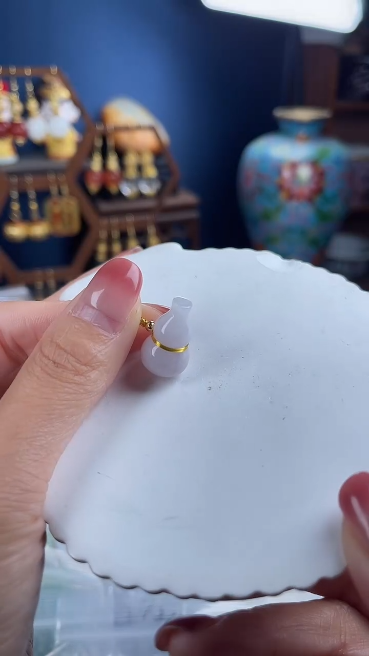 未镶嵌挂件翡翠湘**舞，121130