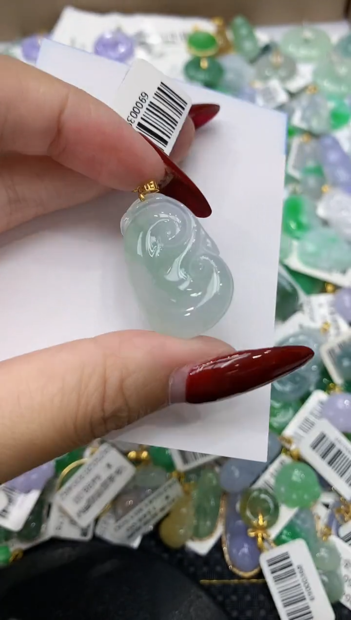 翡翠未镶嵌颈饰111111111