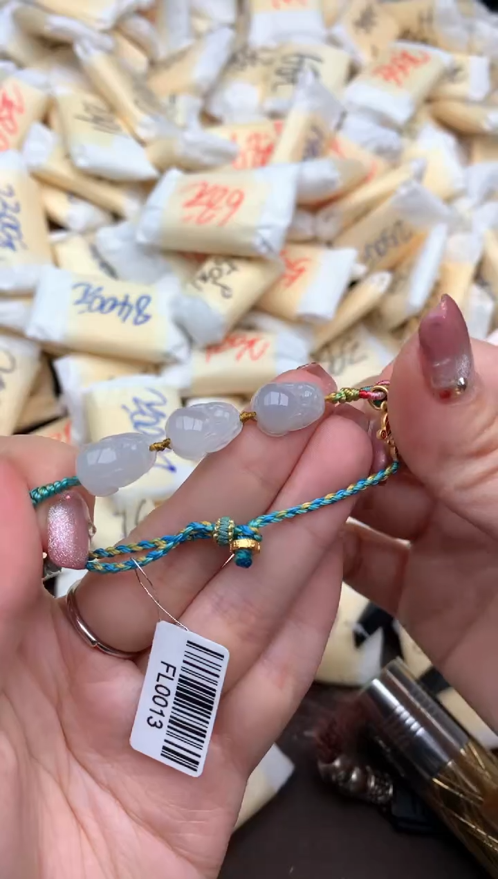 【闪购商品】翡翠手绳未镶嵌一