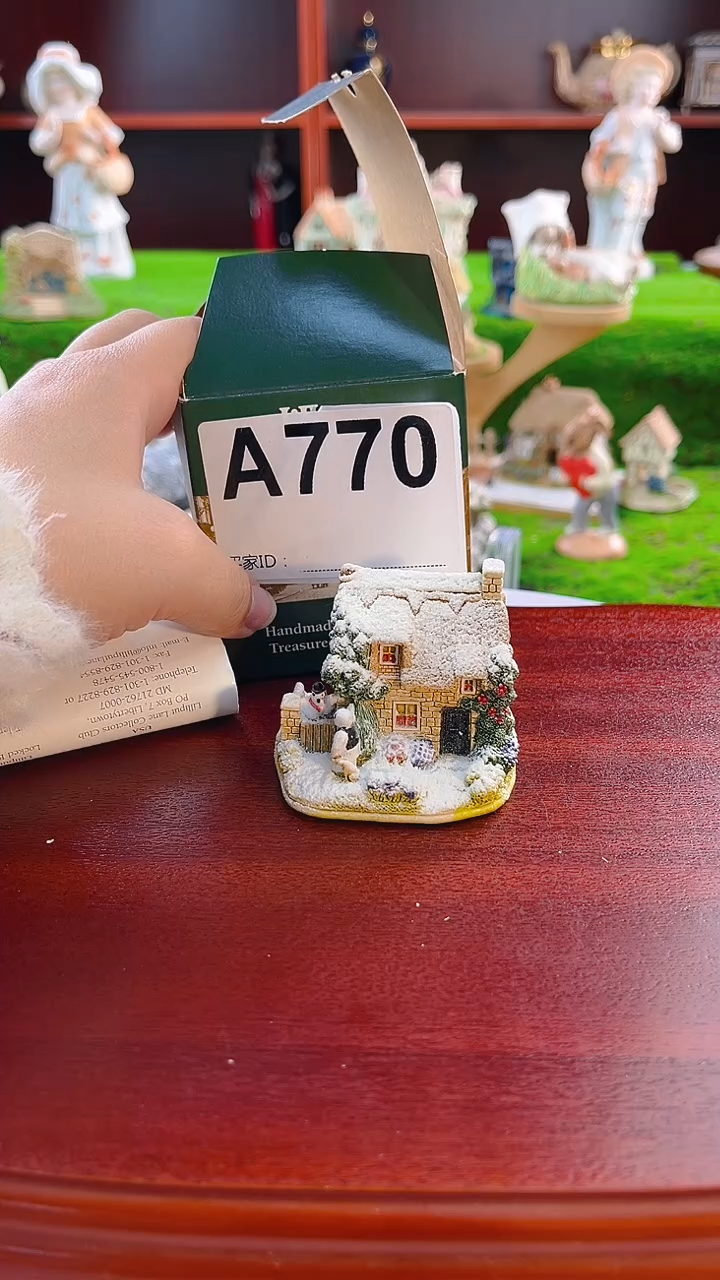 【闪购商品】紫砂茶宠Lilliput中古微缩建筑小房子770