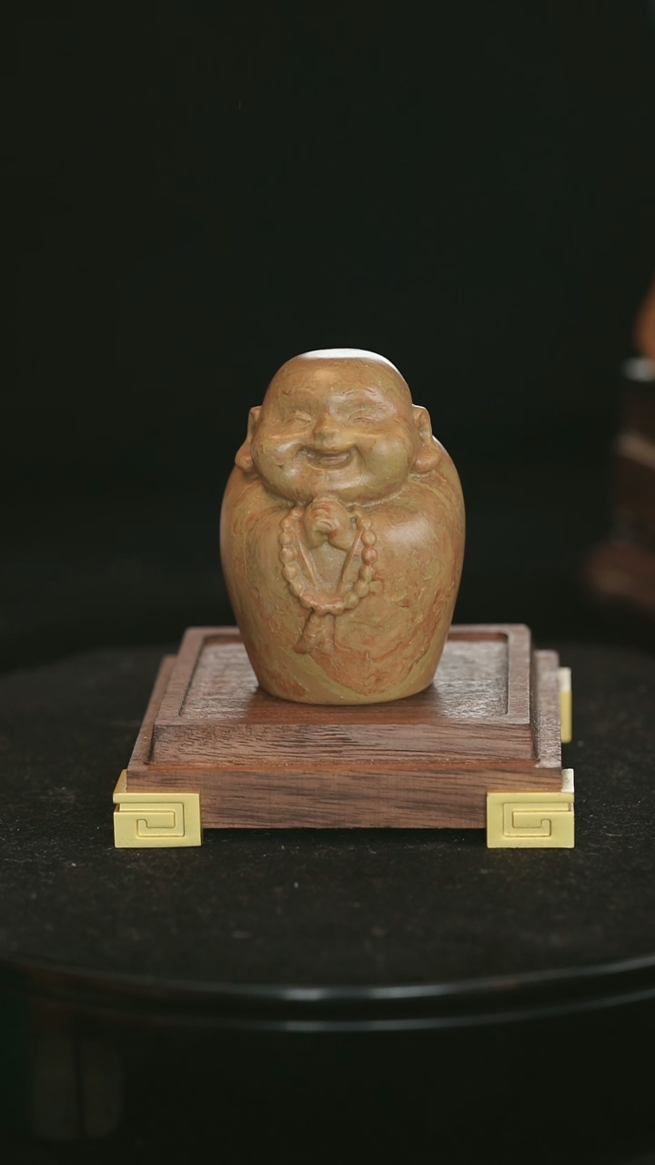 【闪购商品】寿山石高山黄弥勒造像摆件（送底座）