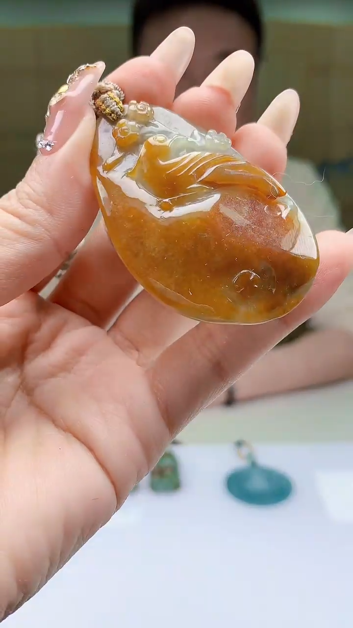 【闪购商品】定制翡翠未镶嵌4990ty-毛货挂件203