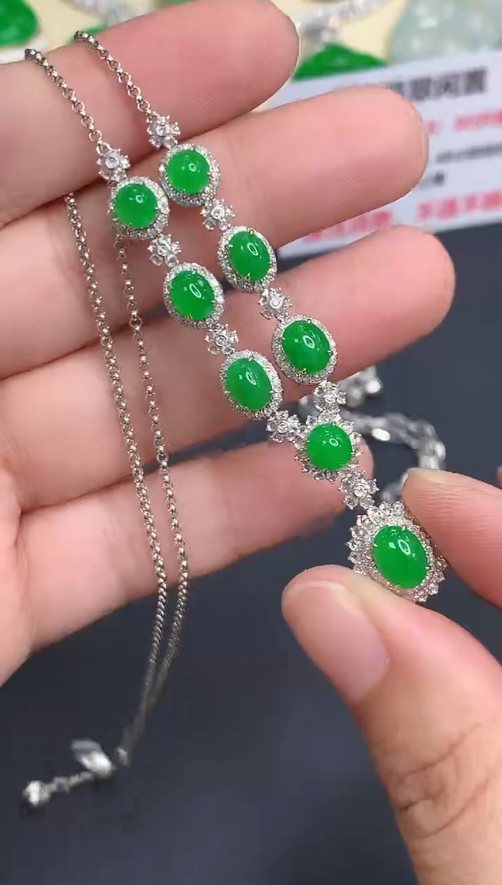 颈饰18K金镶嵌翡翠598-中国好珍宝