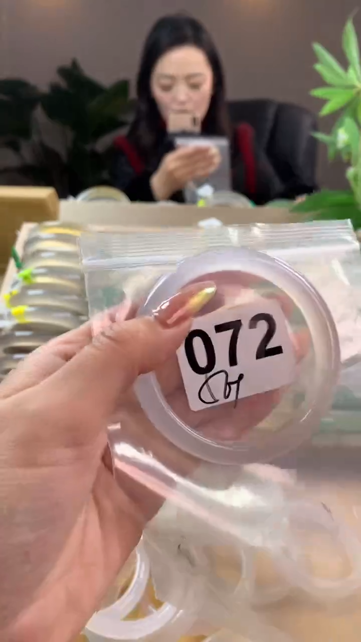 【闪购商品】玛瑙/玉髓手镯未镶嵌072