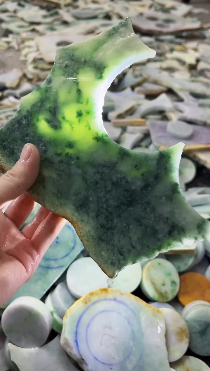 【闪购商品】翡翠颈饰未镶嵌A货吴平973