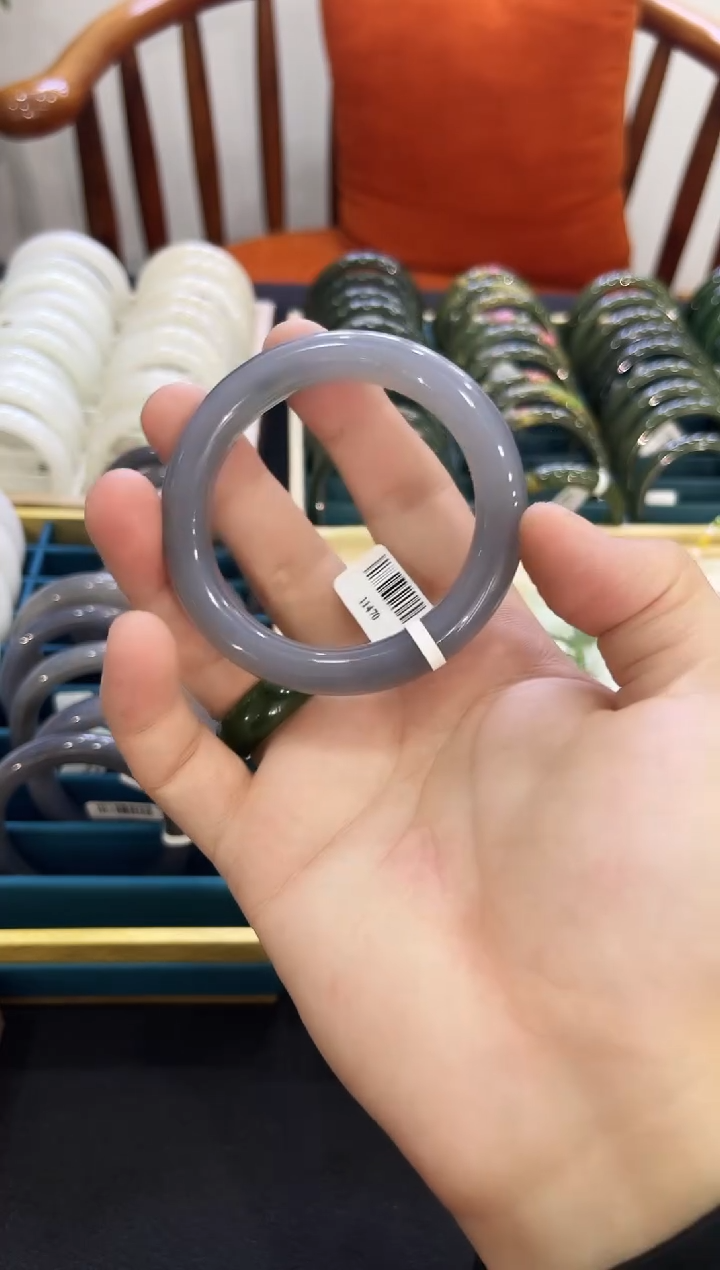 未镶嵌手镯和田玉小艾多样性发货拍一发一