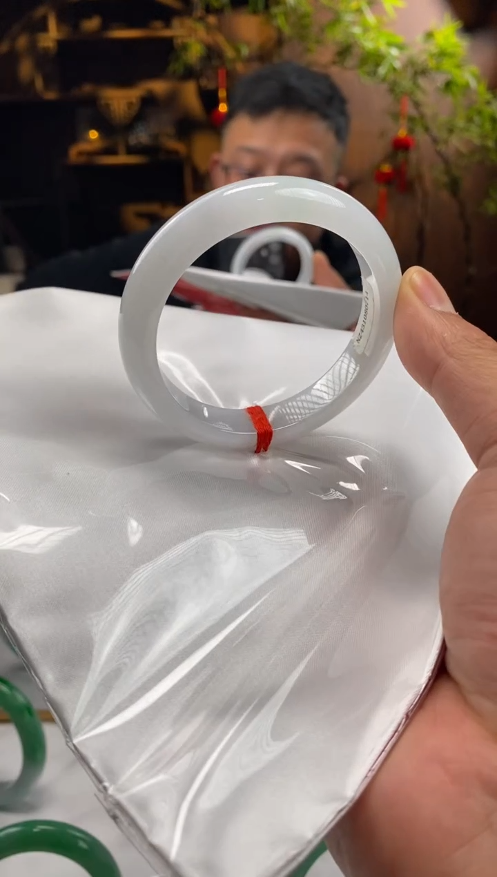 未镶嵌手镯翡翠金*多sa155