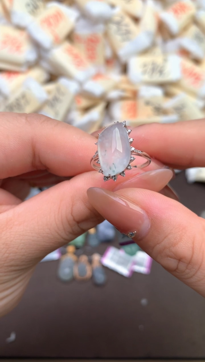 【闪购商品】翡翠18K金镶嵌戒指—