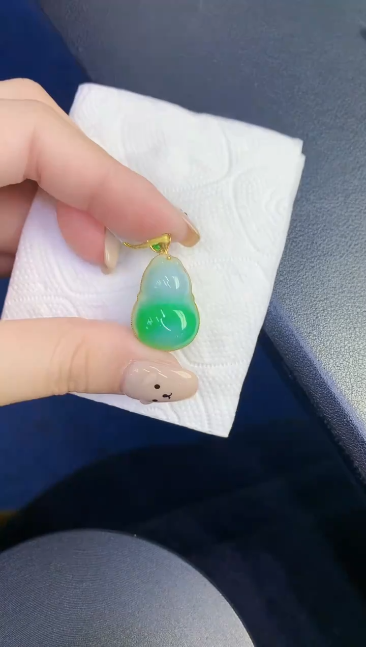 颈饰18K金镶嵌翡翠缅甸天然翡翠A货