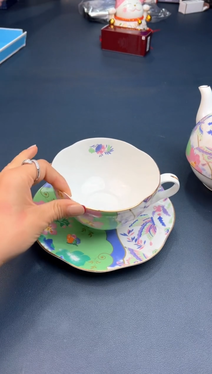 紫砂茶杯 正在放漏，快进来吧！H349