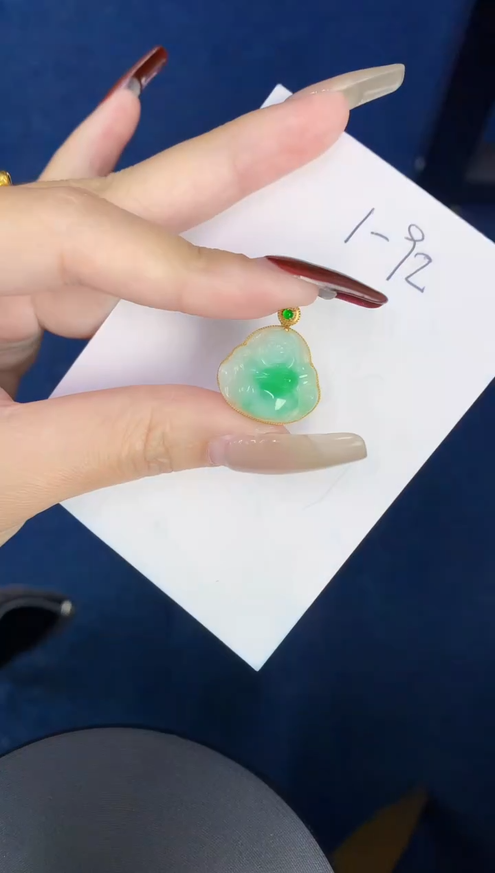 【闪购商品】翡翠颈饰18K金镶嵌0000000000