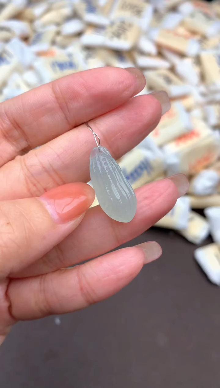 未镶嵌挂件翡翠一
