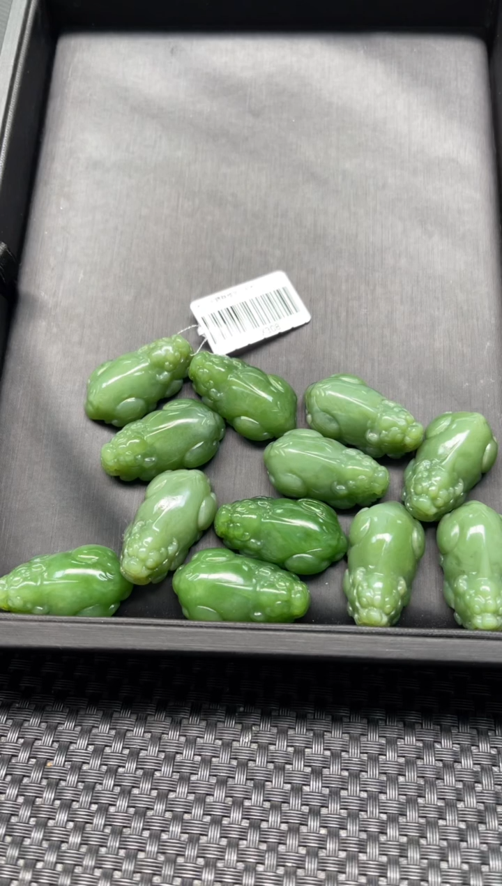 【闪购商品】和田玉挂件未镶嵌多样性发1件