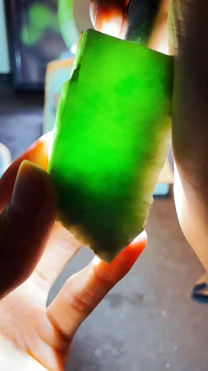 翡翠未镶嵌颈饰赵****赵翡翠