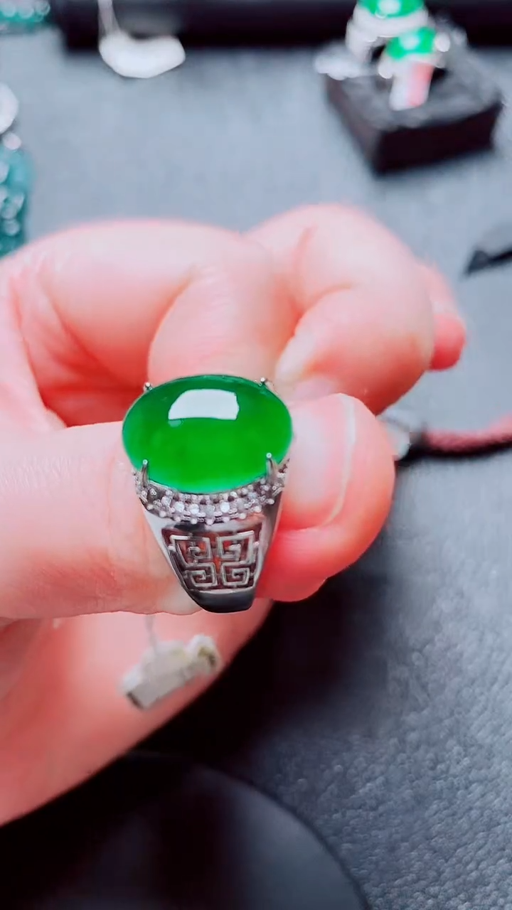 银S925镶嵌戒指翡翠1111