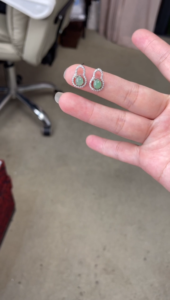 未镶嵌翡翠耳钉多样性发一