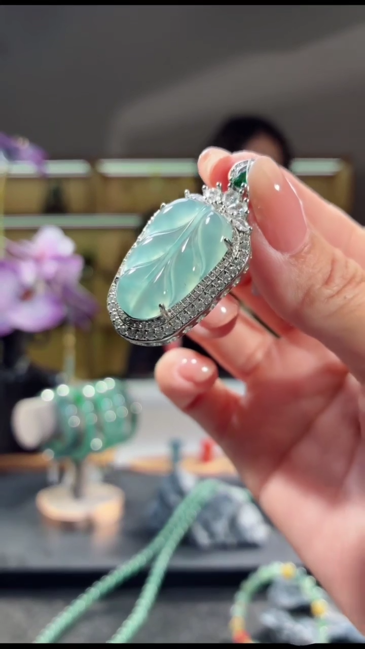 吊坠(不含链)未镶嵌翡翠叶子（多样性发其一）