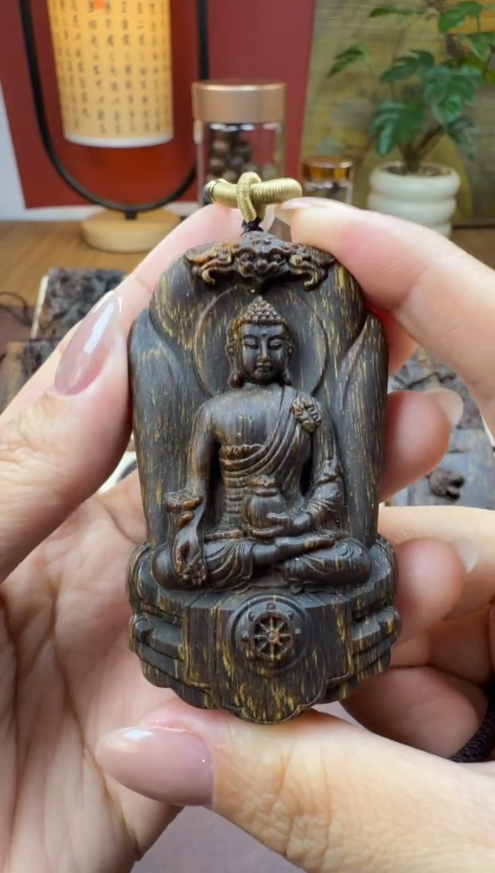 木木雕款芽庄  药师佛  7cm 送香瓶