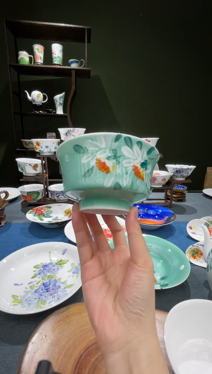 碗景德镇高温釉下彩4.75英寸金钟碗翡翠绿雏菊