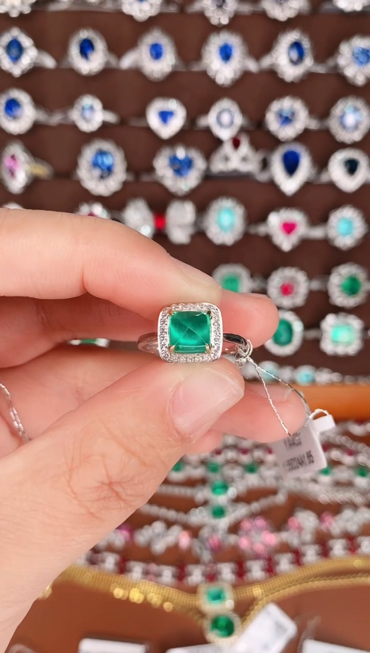 【闪购商品】祖母绿18K金戒指18K金镶嵌·