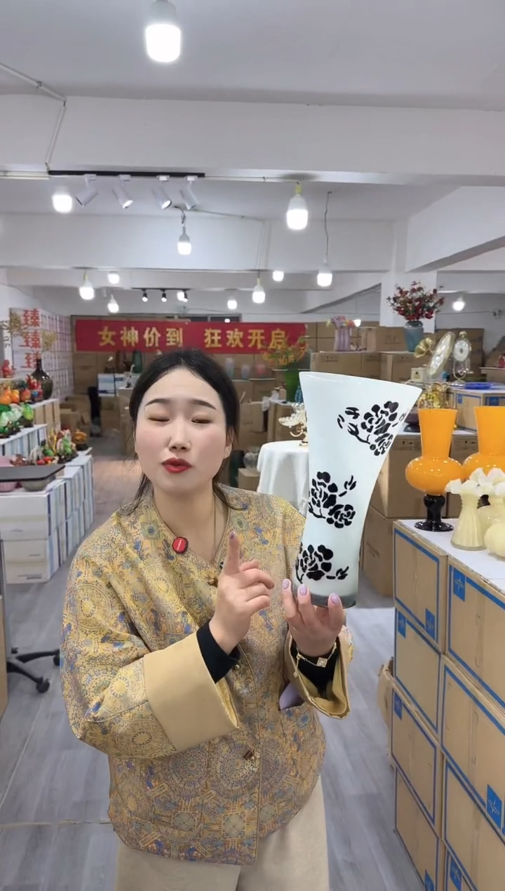 【闪购商品】无铅玻璃昕洋花器M-品20