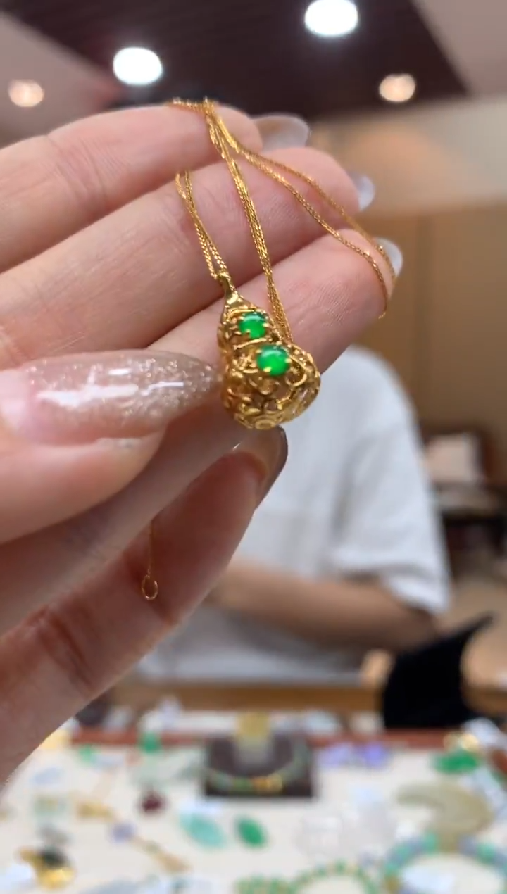 套链18K金镶嵌翡翠葫芦