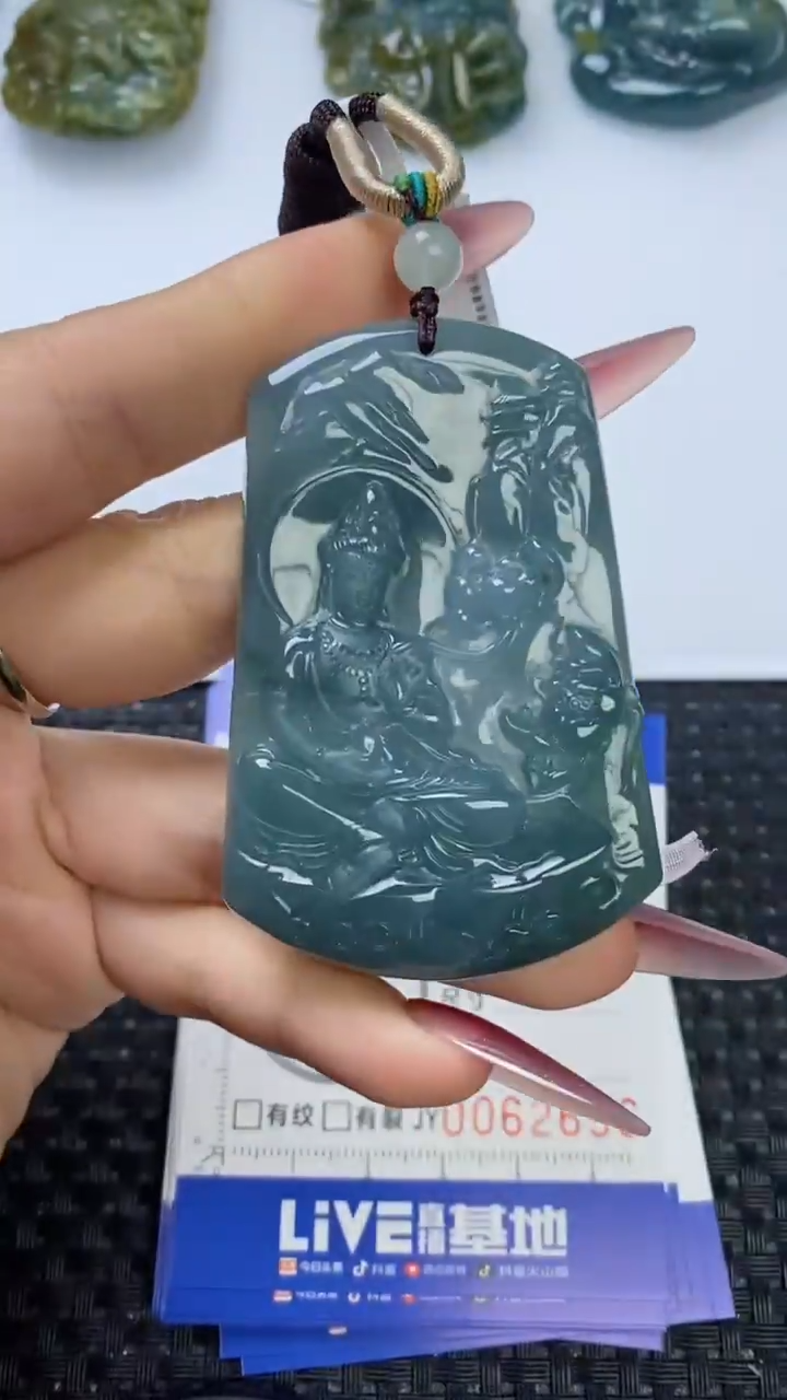 【闪购商品】翡翠颈饰未镶嵌111111111111111