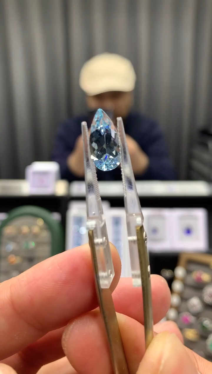 【闪购商品】海蓝宝石笔搁未镶嵌2.66ct  61