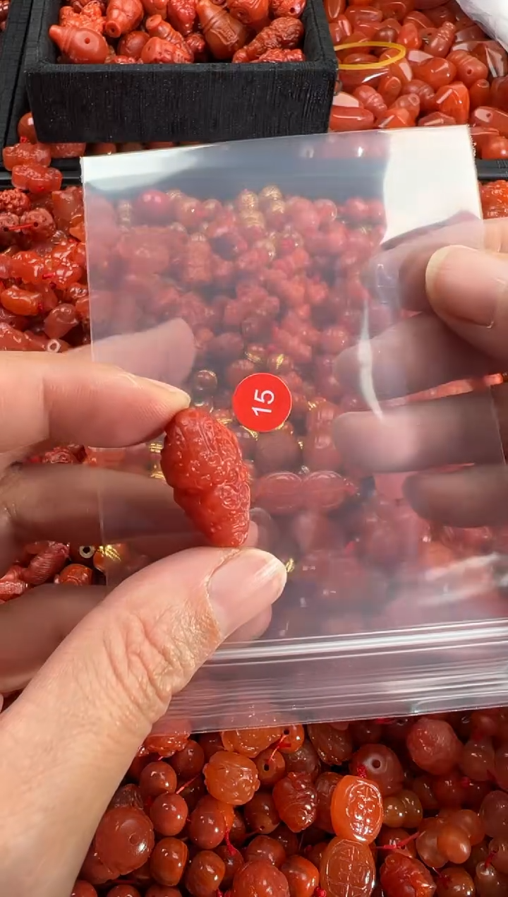 【闪购商品】南红玛瑙颈饰未镶嵌1