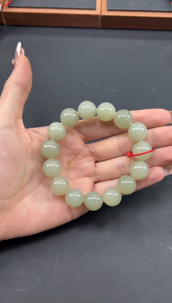 【闪购商品】和田玉手链未镶嵌且末微色差近矿卡14手串