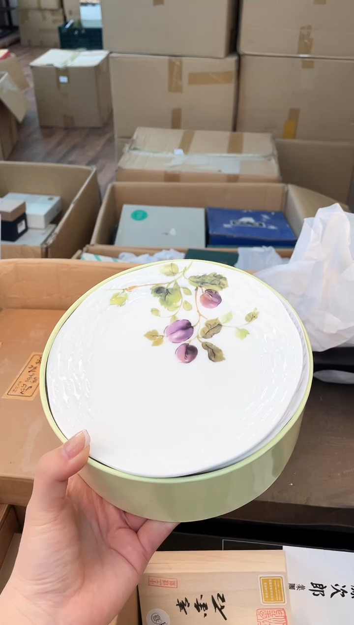 盘子满****红如图所示 米妮甄选